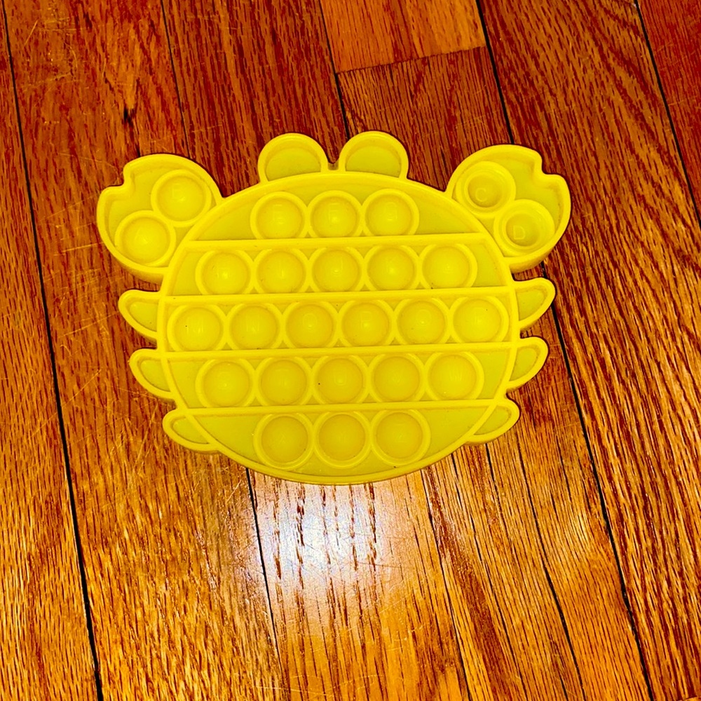 Crab shaped pop it toy!